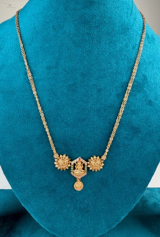 Laxmi Motif Ethnic necklace alternate