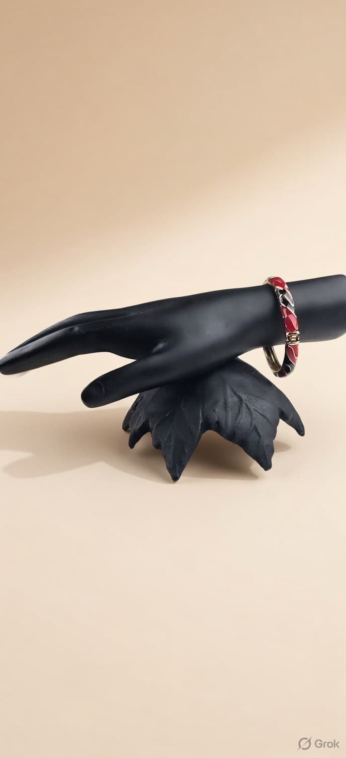Glossy bold Enamel Bangle